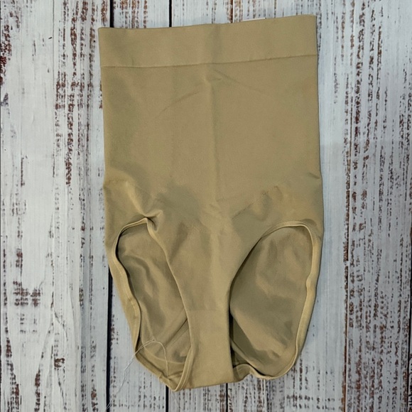 dressbarn Other - Dressbarn Nude Smooth & Slim High Waisted Shapewear 1X NWT